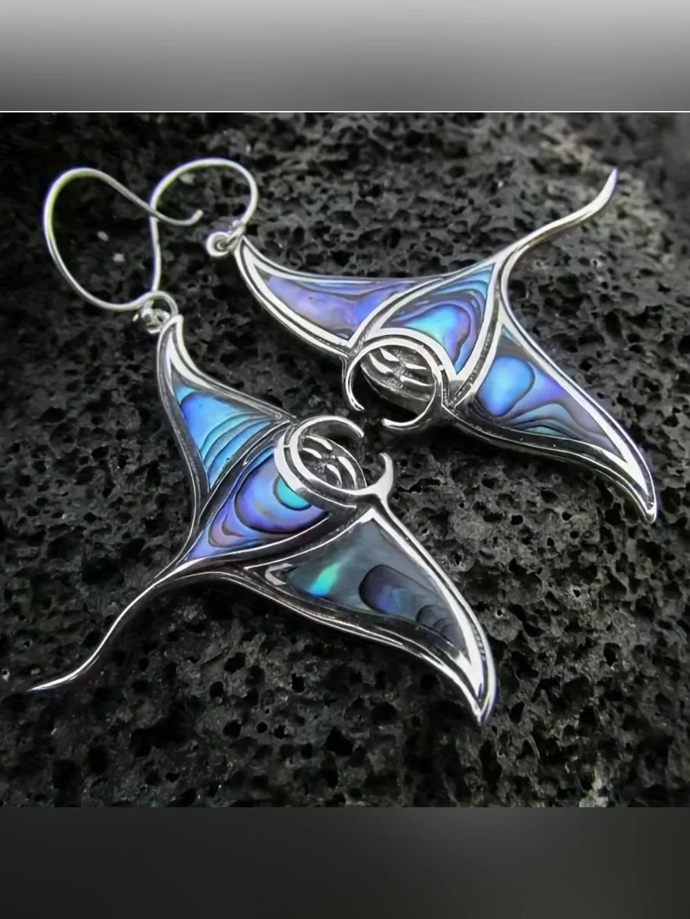 Devil Fish String-ray Shaped Earrings New - Picture 2 of 7